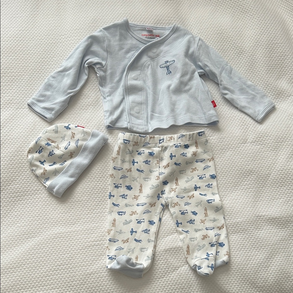 Magnetic Me Plane Baby Outfit (0-3 months)